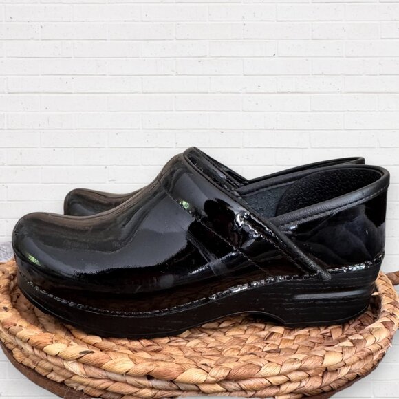 DANSKO Black Patent Leather Clogs Comfort Slip On Mules Shoes Size 38 - Picture 7 of 11